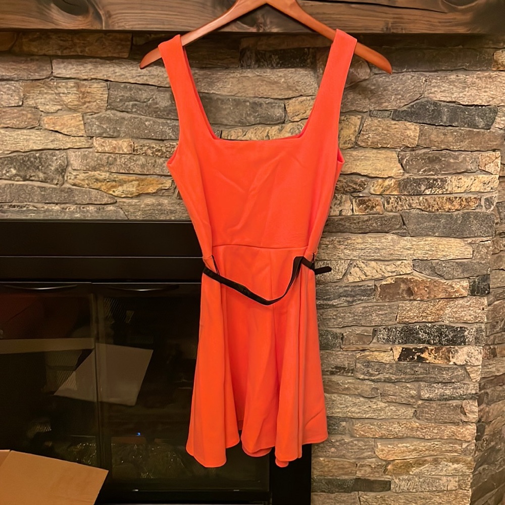 Dress with black belt size medium - Picture 2 of 2